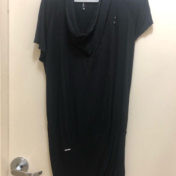 Clothes - Picture 9 of 16